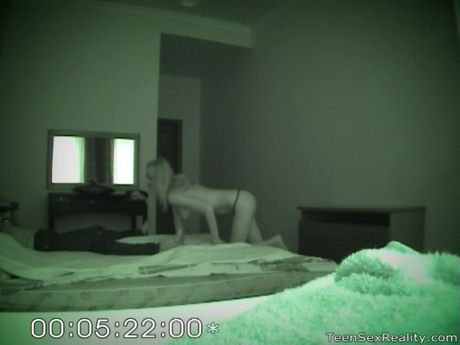 Домашняя клубничка на скрытую камеру